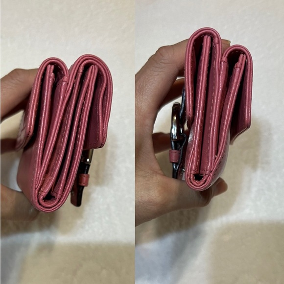 Vintage Coach Soho Wallet with Buckle in Pink Leather - Picture 14 of 15